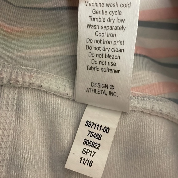 Athleta Leggings Pants Capri Purple High Rise Stripes Athleisure Active Sz Small - Picture 8 of 10